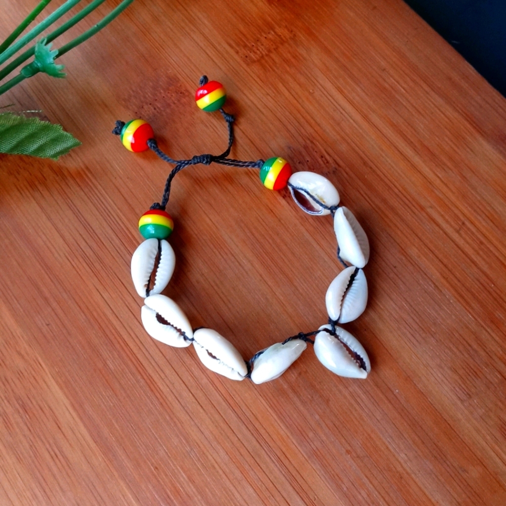 1PC Beautiful Cowrie Shell Rasta Bracelet - Picture 8 of 12